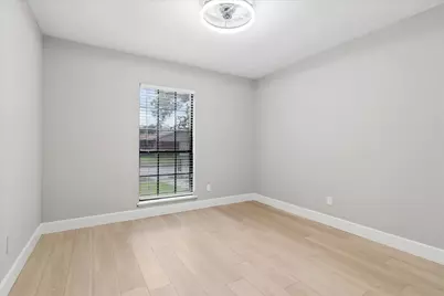 7426 Cloverglen Drive, Dallas, TX 75249 - Photo 24