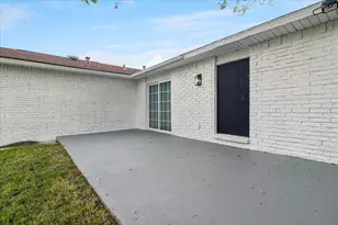 7426 Cloverglen Dr, Dallas, TX 75249 - Photo 6