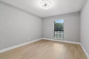 7426 Cloverglen Dr, Dallas, TX 75249 - Photo 22