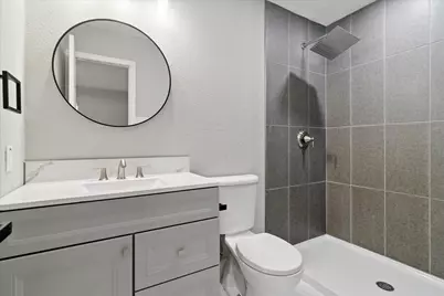 7426 Cloverglen Drive, Dallas, TX 75249 - Photo 20