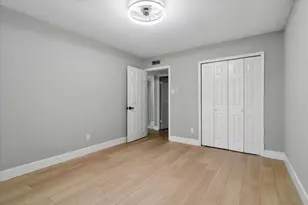 7426 Cloverglen Dr, Dallas, TX 75249 - Photo 22