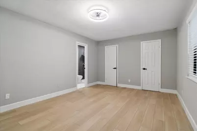 7426 Cloverglen Drive, Dallas, TX 75249 - Photo 18
