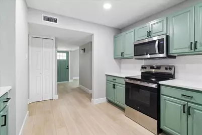 7426 Cloverglen Drive, Dallas, TX 75249 - Photo 12