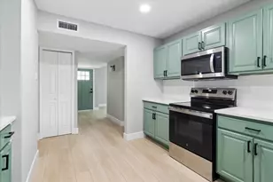 7426 Cloverglen Dr, Dallas, TX 75249 - Photo 12