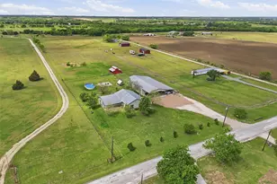 10208 County Rd 418, Grandview, TX 76050 - Photo 38