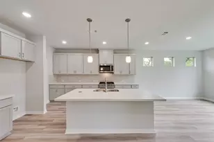 621 Marcus Ln, Crowley, TX 76036 - Photo 2