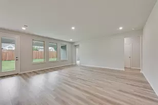 621 Marcus Ln, Crowley, TX 76036 - Photo 6