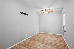 701 W Hull St, Denison, TX 75020 - Photo 16