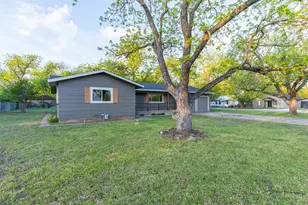 703 Cherry Heights, Clyde, TX 79510 - Photo 2