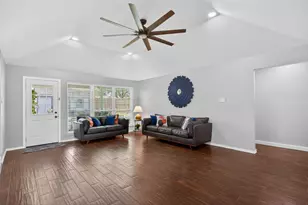 1618 Crosshaven Dr, Lewisville, TX 75077 - Photo 10