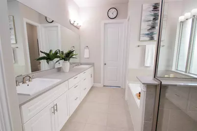 12709 Royal Oaks Lane, Farmers Branch, TX 75234 - Photo 20