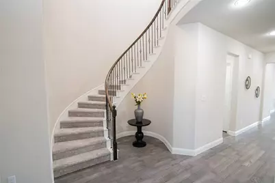 12709 Royal Oaks Lane, Farmers Branch, TX 75234 - Photo 8