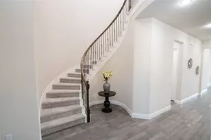 12709 Royal Oaks Ln, Farmers Branch, TX 75234 - Photo 8