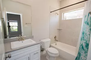12709 Royal Oaks Ln, Farmers Branch, TX 75234 - Photo 34