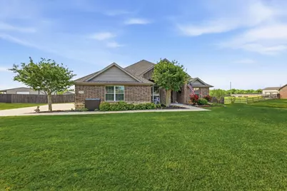 113 Heather Lane, Decatur, TX 76234 - Photo 2