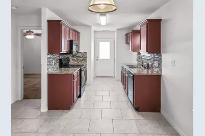 821 E College Avenue, Princeton, TX 75407 - Photo 6