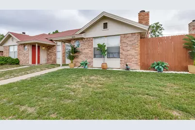 2021 Minnie Drive, Arlington, TX 76012 - Photo 2