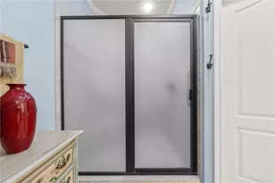 32 N Shore Cir, Waco, TX 76708 - Photo 14