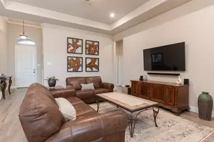 912 Meadow View Dr, Cleburne, TX 76033 - Photo 14