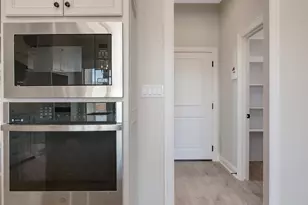 1601 Fabian Dr, Waco, TX 76712 - Photo 14