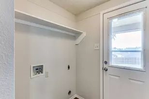 7124 Summerset Dr, Benbrook, TX 76126 - Photo 10