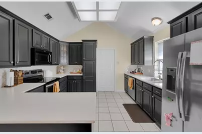 1060 Cheyenne Trail, Hewitt, TX 76643 - Photo 8