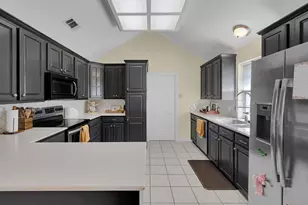 1060 Cheyenne Trail, Hewitt, TX 76643 - Photo 8