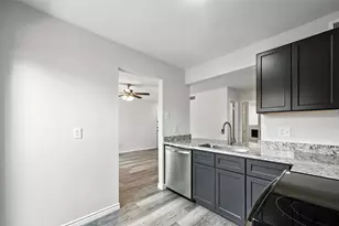 5626 Preston Oaks Rd, Dallas, TX 75254 - Photo 16