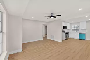 930 Shawnee Trce, Grand Prairie, TX 75051 - Photo 10