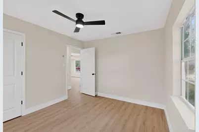 930 Shawnee Trace, Grand Prairie, TX 75051 - Photo 34