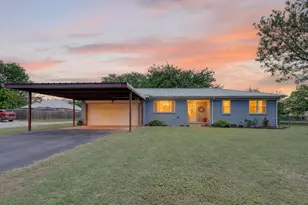 624 N Ave A, Springtown, TX 76082 - Photo 1