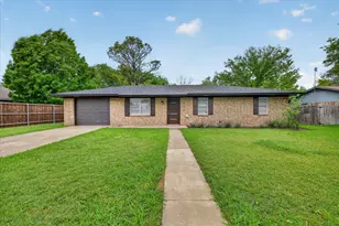 205 Wayne Dr, Sanger, TX 76266 - Photo 4