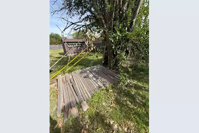 1305 Pinehurst Drive, Fort Worth, TX 76134 - Photo 20