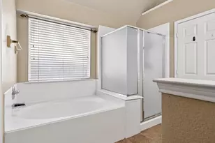 5549 Green Hollow Ln, The Colony, TX 75056 - Photo 10