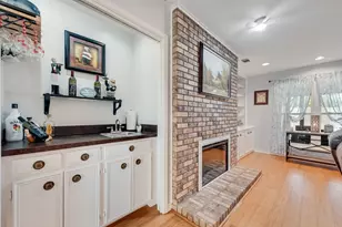 6155 Highwoods Ct, Fort Worth, TX 76112 - Photo 14