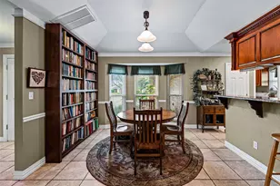 8902 Woodlawn Dr, Granbury, TX 76049 - Photo 8