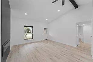 422 Wildbriar Dr, Garland, TX 75043 - Photo 4