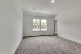 120 Homes Dr, Grand Prairie, TX 75050 - Photo 6