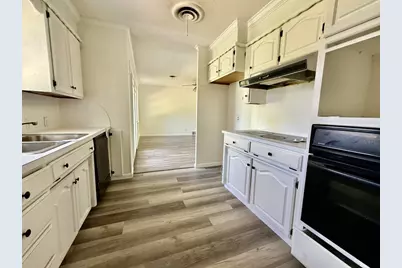 1114 Davis Street, Cleburne, TX 76033 - Photo 4