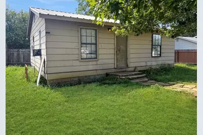 1220 Maple Street, Graham, TX 76450 - Photo 2