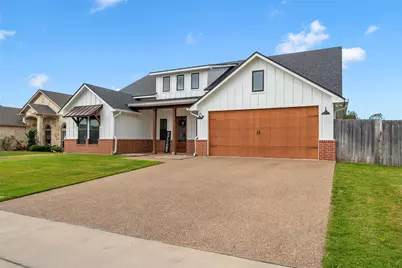 394 Cavitt Court, Robinson, TX 76706 - Photo 2