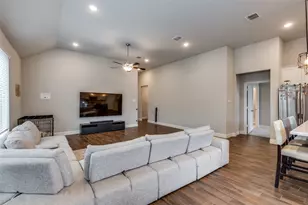 105 Lemley Dr, Fort Worth, TX 76131 - Photo 6