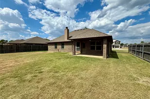 417 Lens St, Eastland, TX 76448 - Photo 18