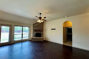 417 Lens St, Eastland, TX 76448 - Photo 2