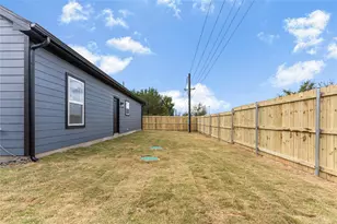 3426 Sumac Dr, Granbury, TX 76048 - Photo 10