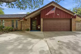 1233 Greenbriar Ln, Cleburne, TX 76033 - Photo 4