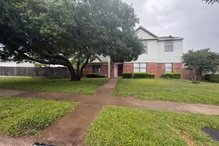 320 W Williams St, Cedar Hill, TX 75104 - Photo 2