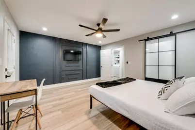 1103 W Russell Avenue, Carrollton, TX 75006 - Photo 24