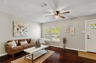 1104 Redbud St, Denison, TX 75020 - Photo 4