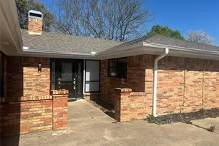4032 Aragon Dr, Fort Worth, TX 76133 - Photo 2